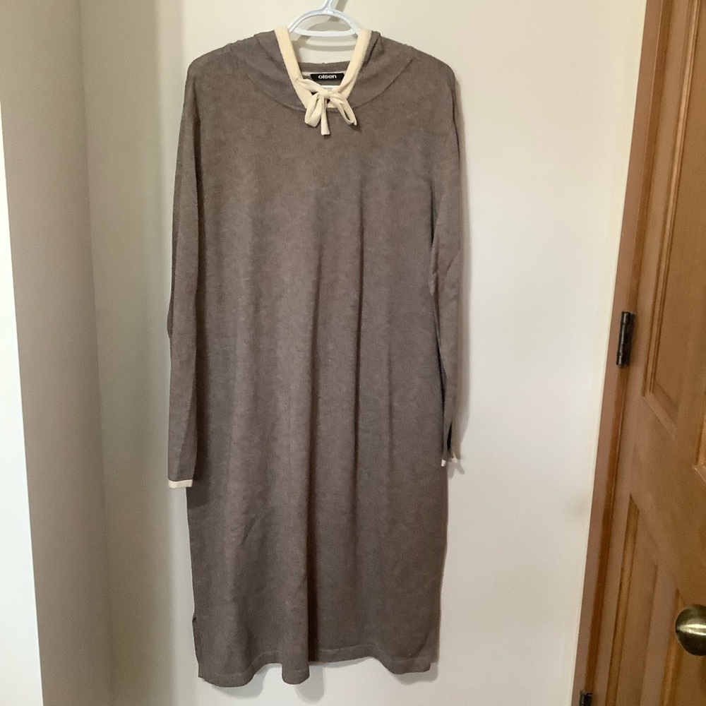 OLSEN Beige/Cream Hooded Dress (NWOT)